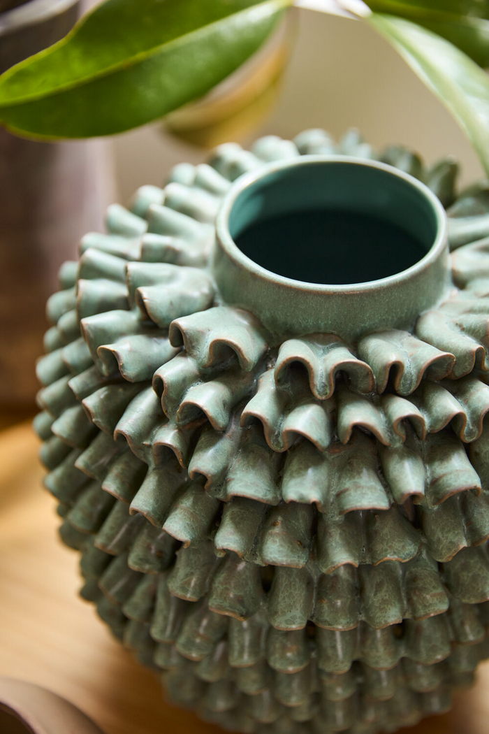 En Pointe Ceramic Vase