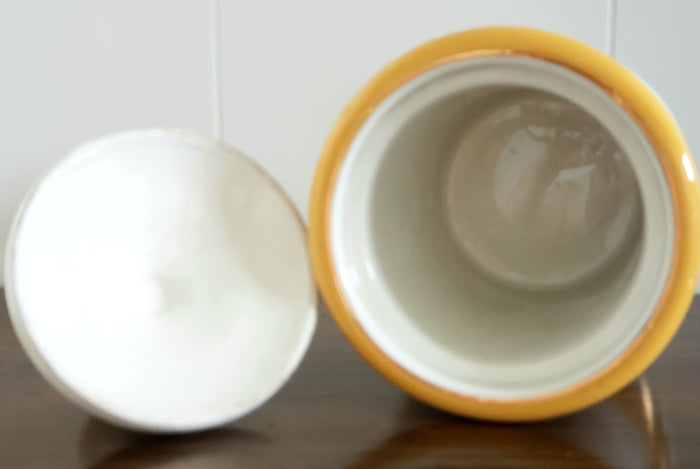 Italian White Porcelain Lidded Jar with Yellow Daisies by Florentine