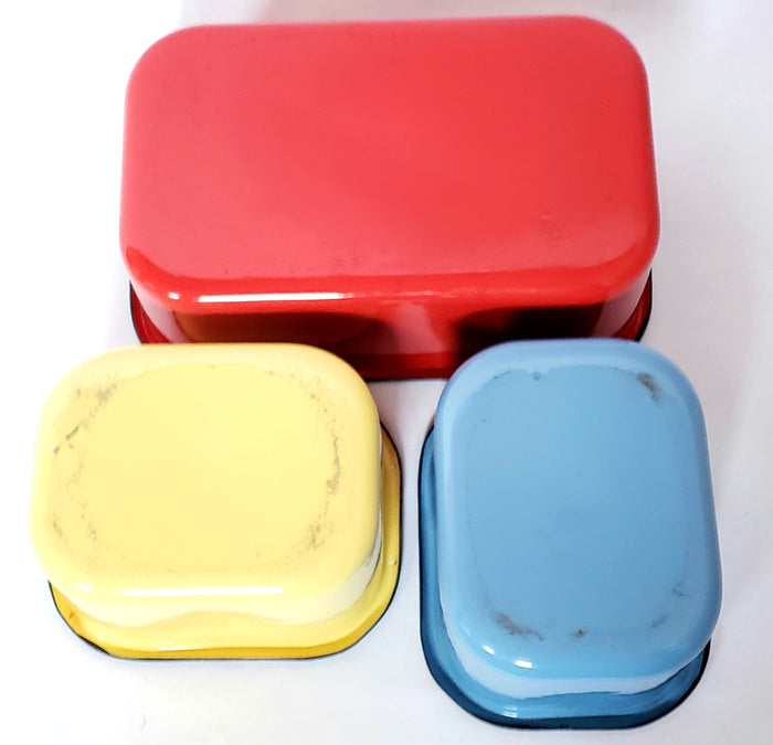 Mid Century Enameled Refrigerator Dishes w/ Glass Lids - Set of 3 by Beco Ware