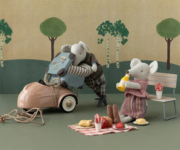 Maileg Picnic Set, Mouse, La Petite Maison