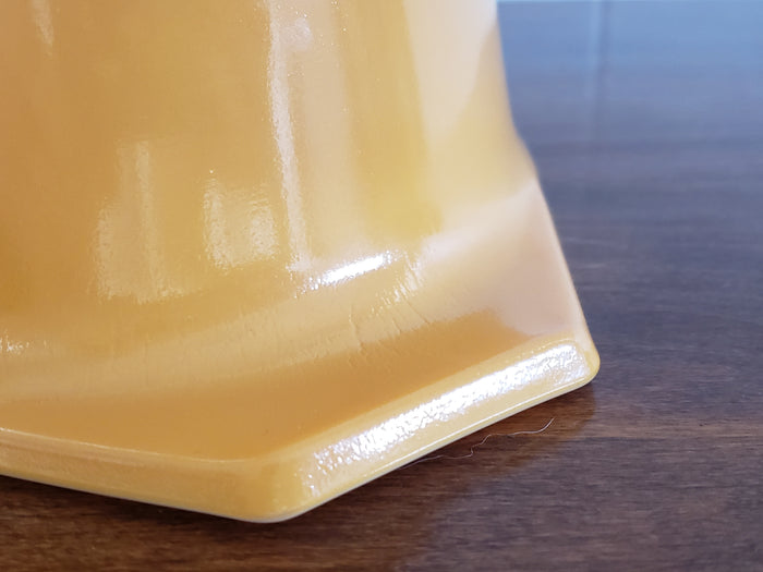 Pyrex Butterfly Gold Oval 1.5 Qt Casserole with Lid 043 by Corning c. 1970's